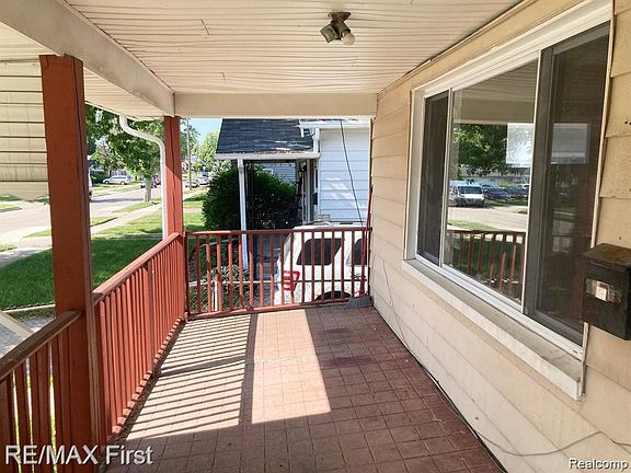 2nd image of 23360 Carlisle Ave