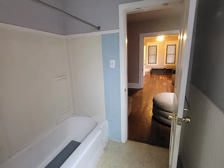 249 E New St #1 — Photo 10