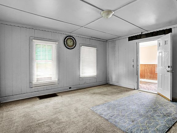 4th image of 2028 Wilcox St