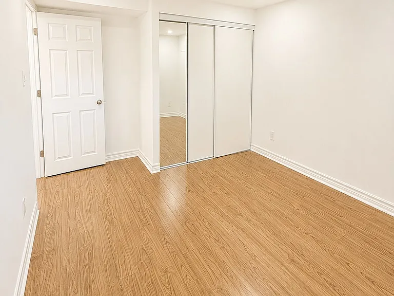 4 Mosely Cres #BASEMENT — Photo 6