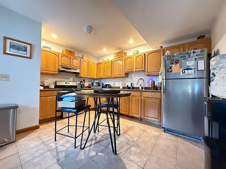 24 Lincoln St #2 — Photo 5