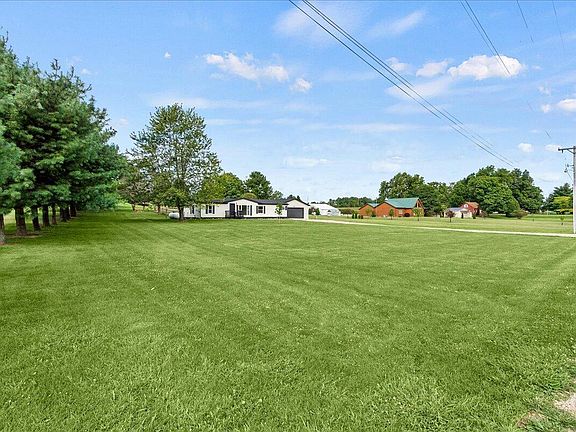4th image of 8114 Township Road 196