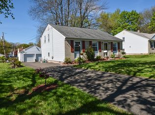 2902 Rossiter Ave, Abington, PA 19001