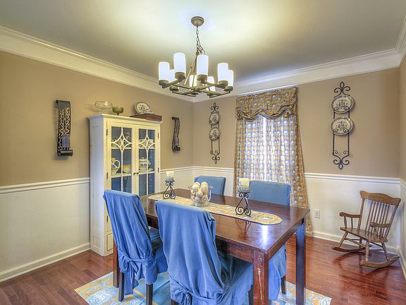 formal dining 