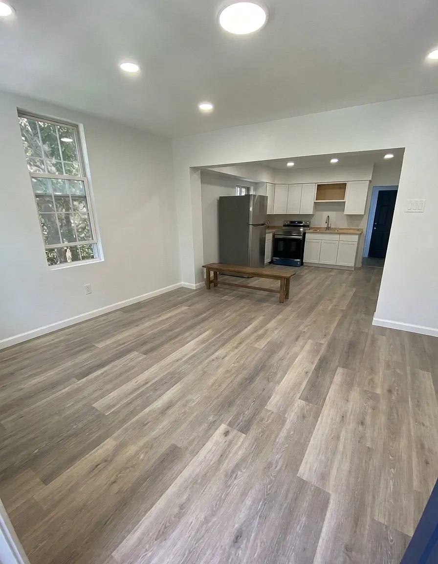 4 bed, 1200 sqft, $1,400 — Photo 2
