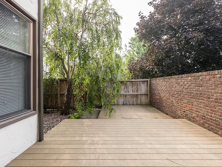 6674 Willow Grove Ln — Photo 35