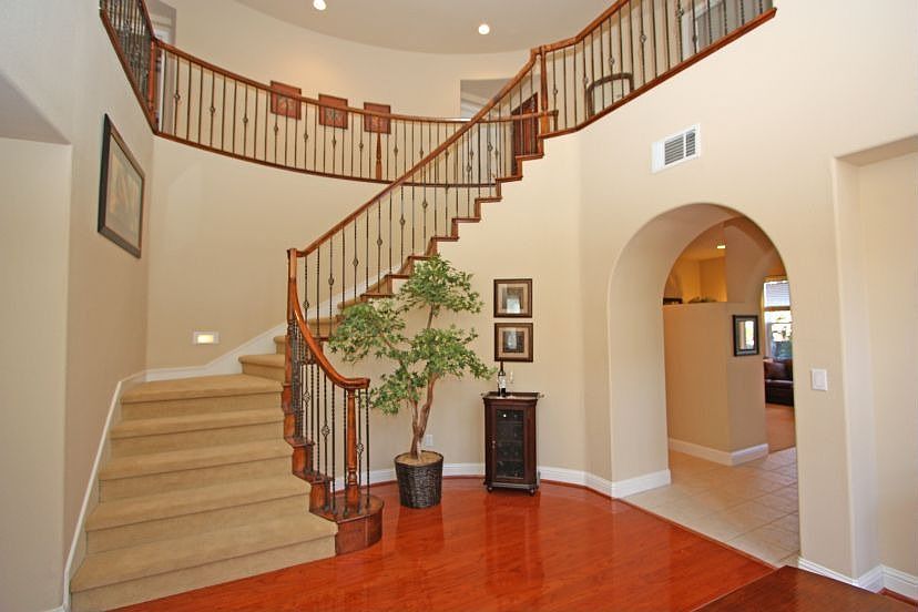 1st image of 7903 Dry Creek Dr