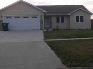 217 N Lincoln St, Osceola, IA 50213