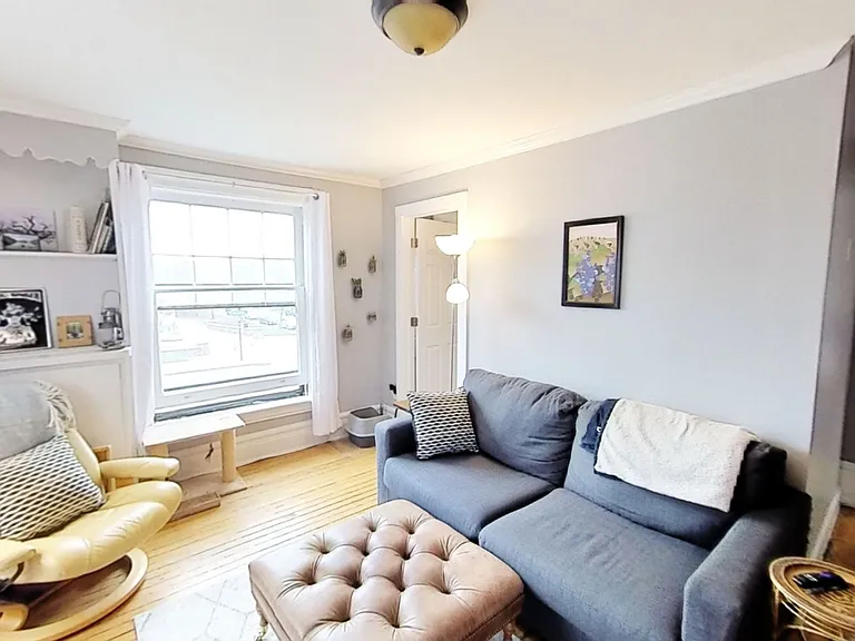 595 University Ave #3 — Photo 1