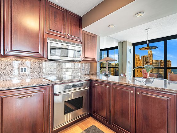 2nd image of 405 N Wabash Ave Unit 4109
