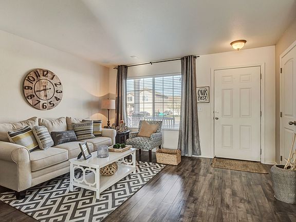 4th image of 264 S Spanish Fields Dr