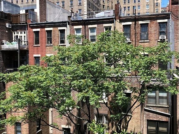 5th image of 333 W 88th St #7A