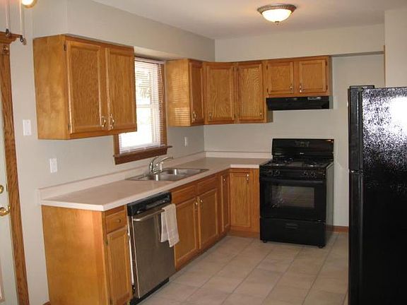 4th image of 1406 Mississippi Pl