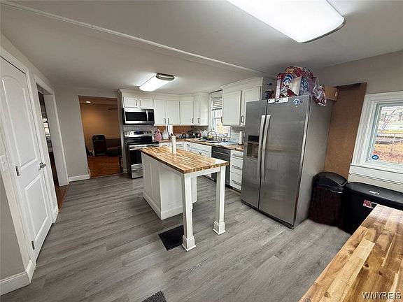 5th image of 352 Chambers Rd