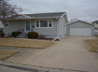 1855 45th Ave, Columbus, NE 68601