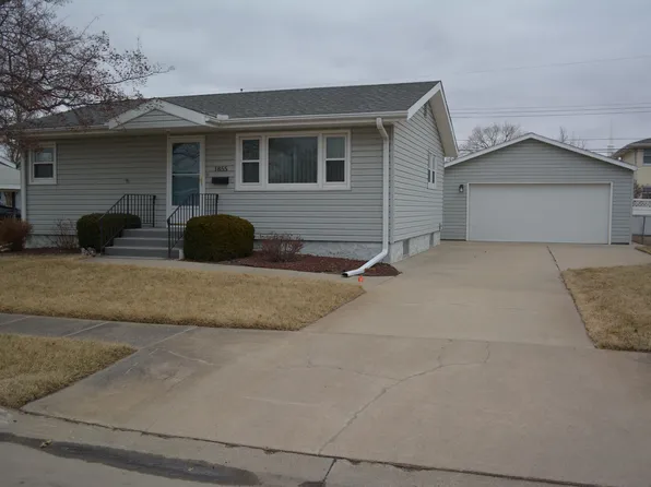 1855 45th Ave, Columbus, NE 68601
