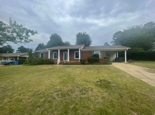 7226 Godfrey Dr, Fayetteville, NC 28303