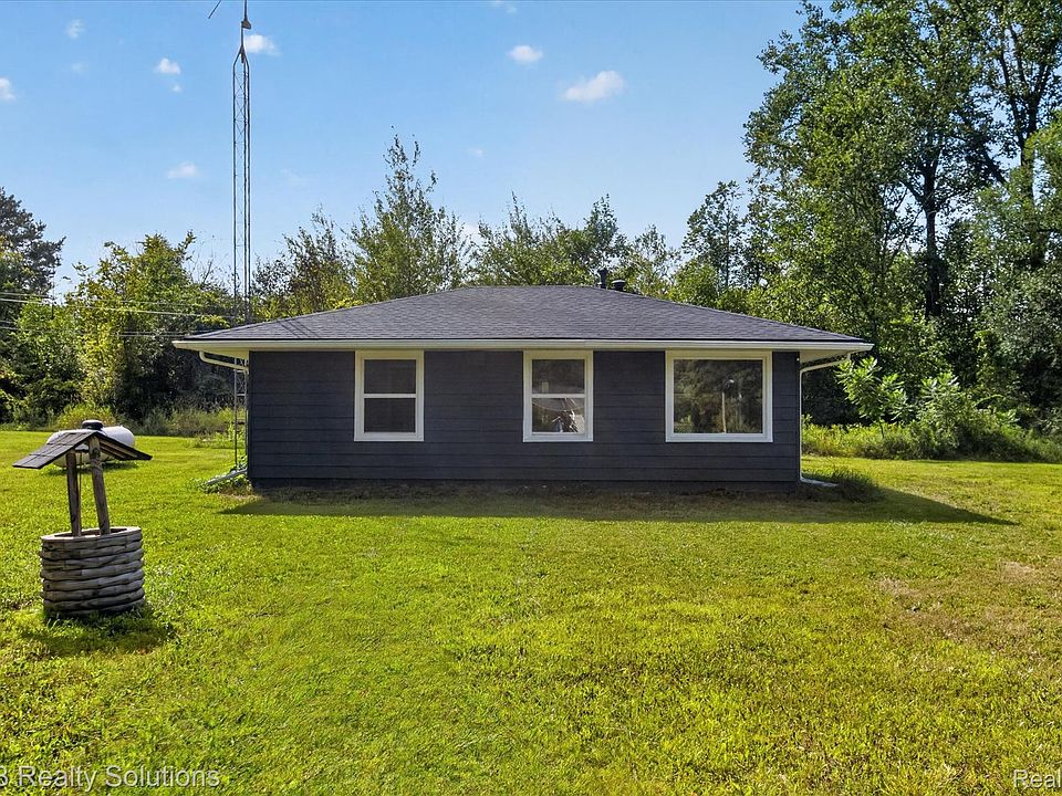 1st image of 4644 Hillcrest Dr