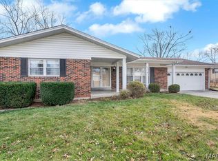 416 Dove Dr, Saint Charles, MO 63301