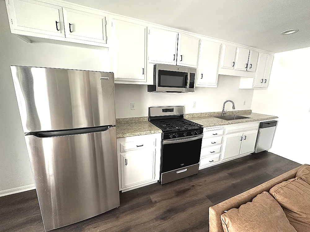 2 bed, $3,750 — Photo 4