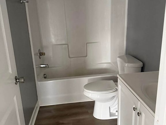 4th image of 102 Mazen Cir #102