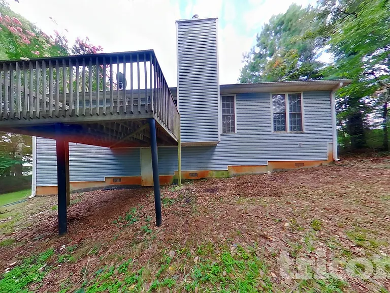137 Poplar Way — Photo 18