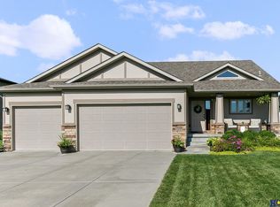 1307 Ridge Rd, Hickman, NE 68372