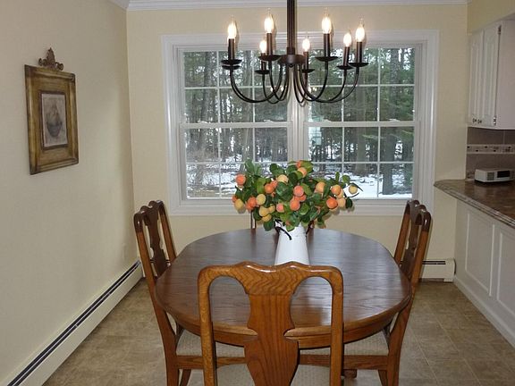 3rd image of 403 Marywood Dr