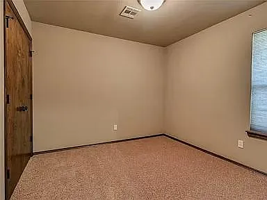 3308 Sharon Dr — Photo 12