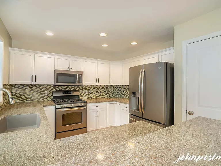 3628 Long Grove Dr SE — Photo 34