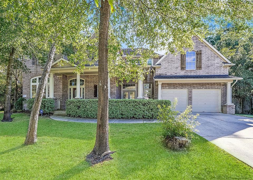 1st image of 3 Marquise Oaks Pl