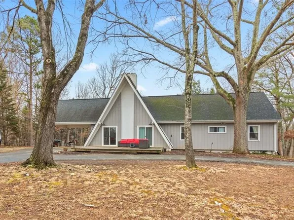 555 E Jackson Road Ext, Mount Airy, NC 27030