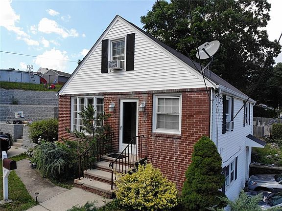 4th image of 25 Chestnut Hill Ave