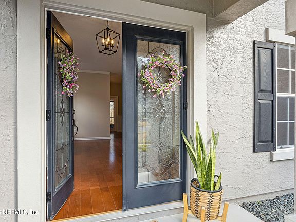 4th image of 1330 IVYHEDGE Avenue
