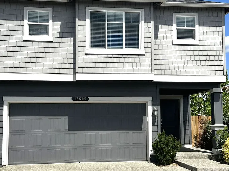 18505 Alpine Way E — Photo 1
