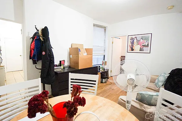 Rented by City Connections Realty | media 18