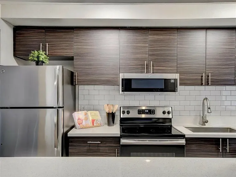939 E Flamingo Rd — Photo 11