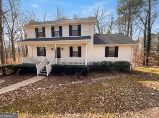 3181 Cedardale Dr, Douglasville, GA