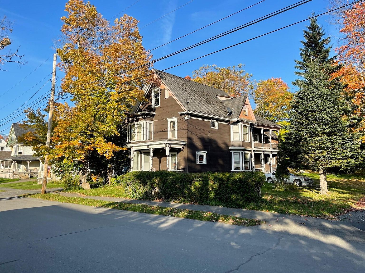 10 Kelleran Street, Houlton, ME 04730 Zillow