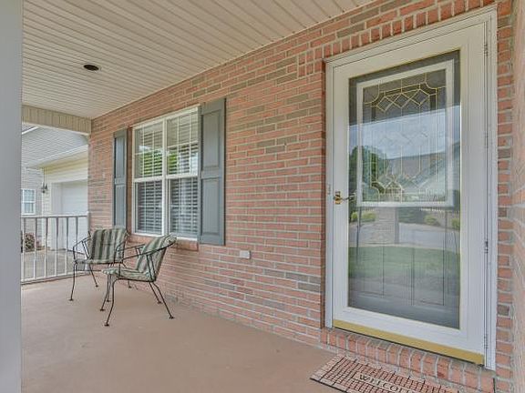 4th image of 106 Chadwick Cir #15