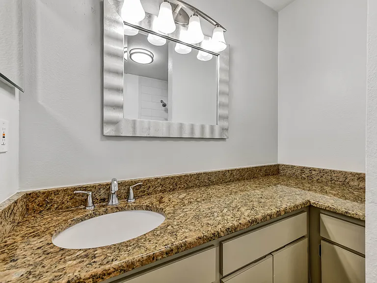 3109 W Horatio St #16 — Photo 13