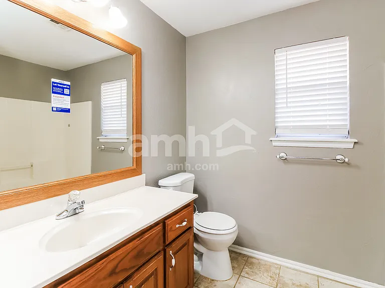 700 SW 156th Pl — Photo 13