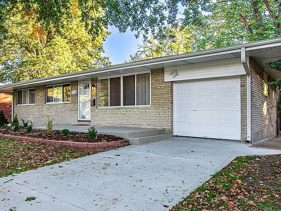 2nd image of 38 Queen Ann Dr