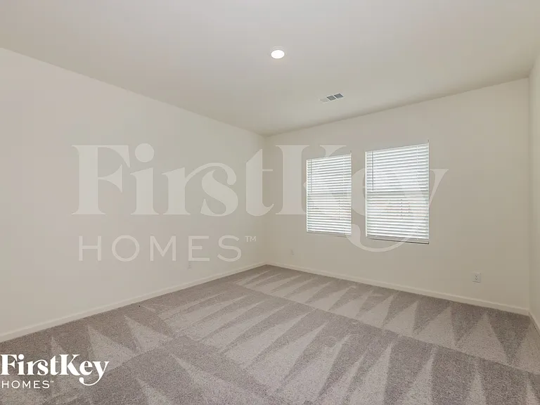1840 Sandlin Dr — Photo 7