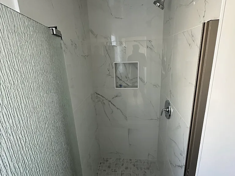 19 Leslie Rd — Photo 9