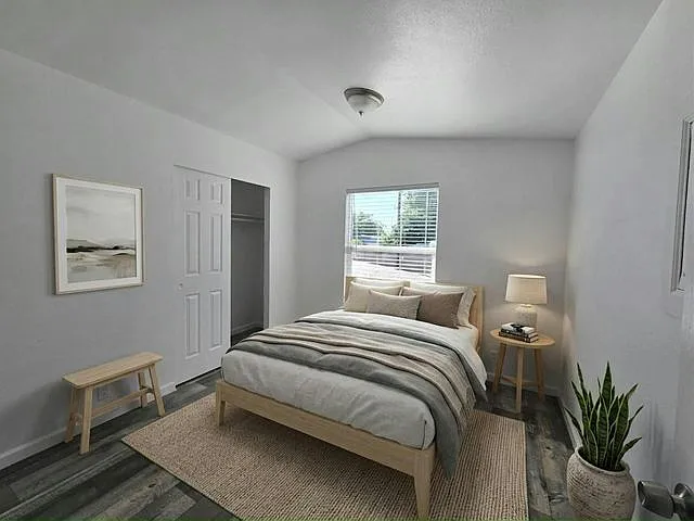 3 bed, 2.0 bath, 1022 sqft, $1,780 — Photo 2