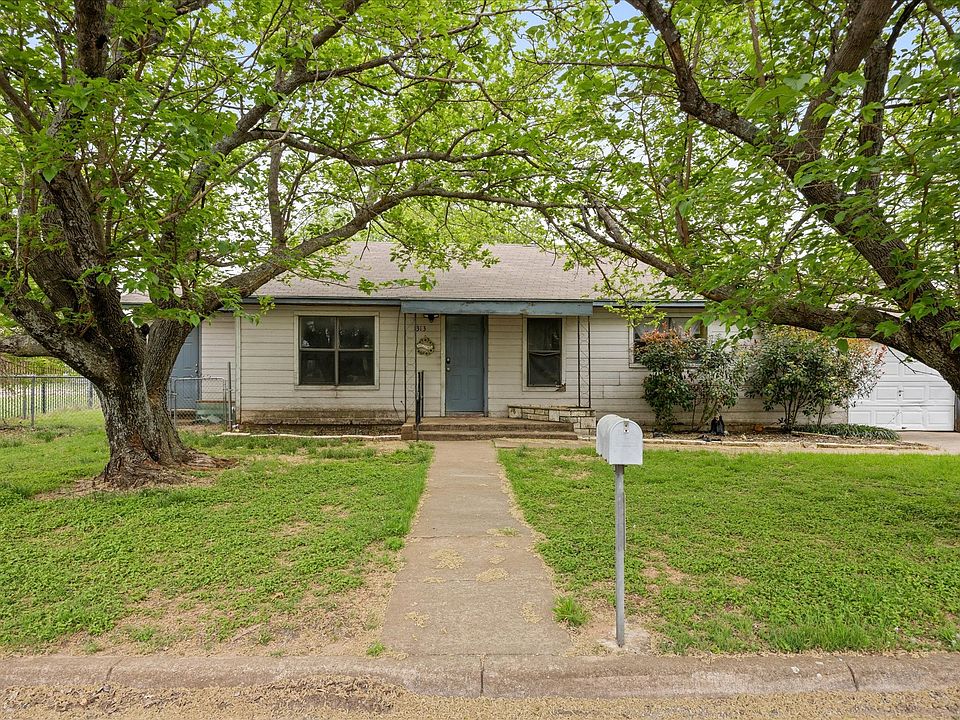 1st image of 1313 Lipan Hwy