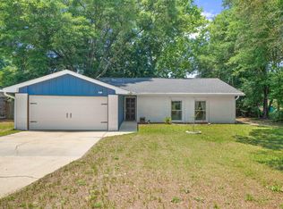 39 9th St, Shalimar, FL 32579
