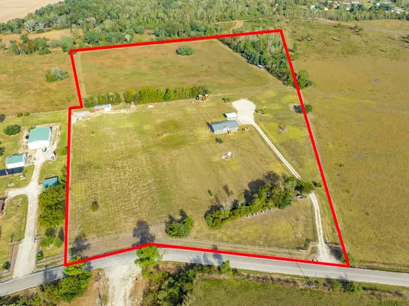 9120 County Road 196, Liverpool, TX 77577
