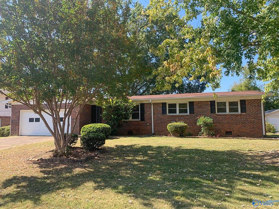1st image of 207 Curtis Dr SE